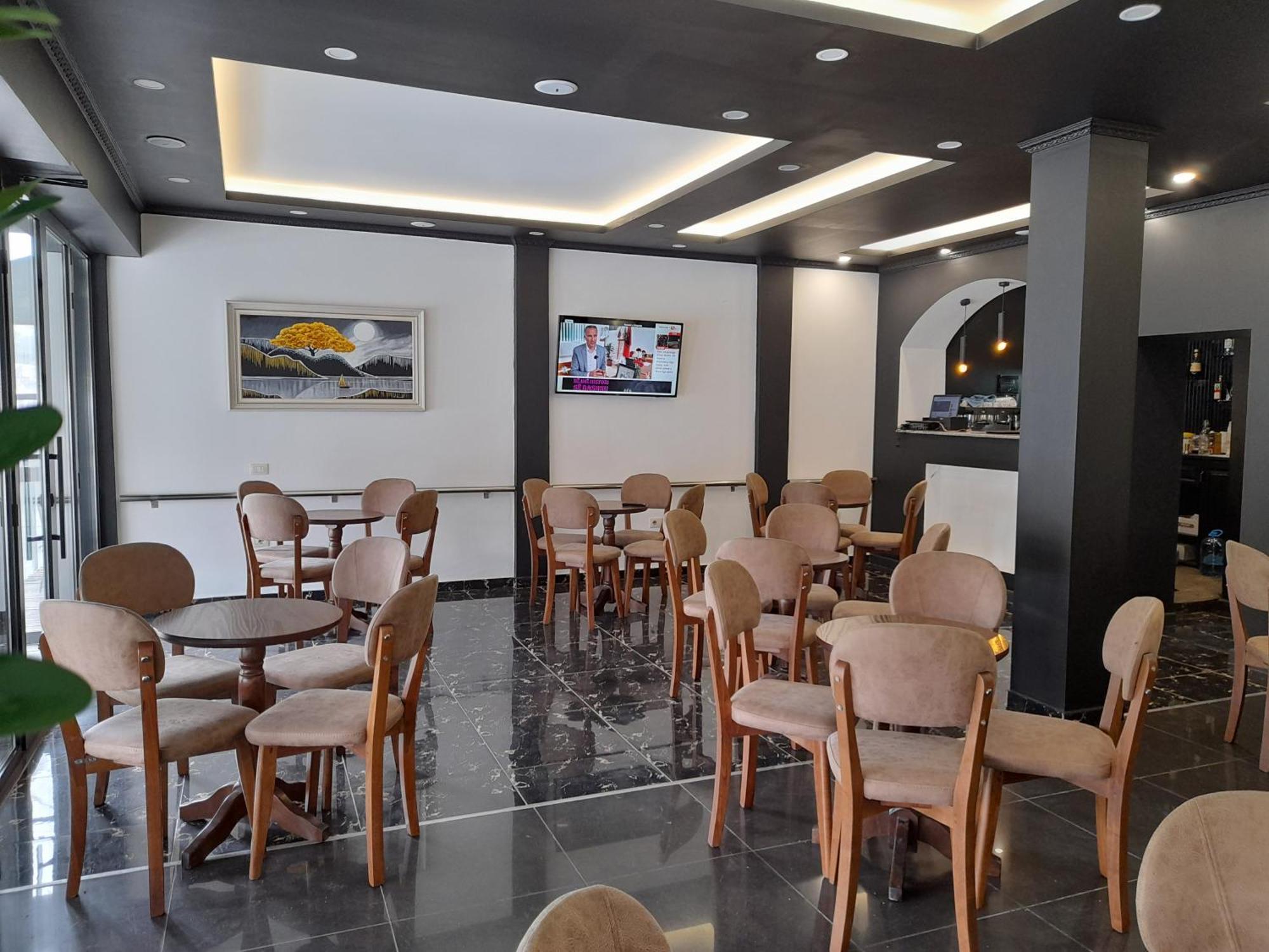 Golden Sleep Hostel Shkodra Kültér fotó
