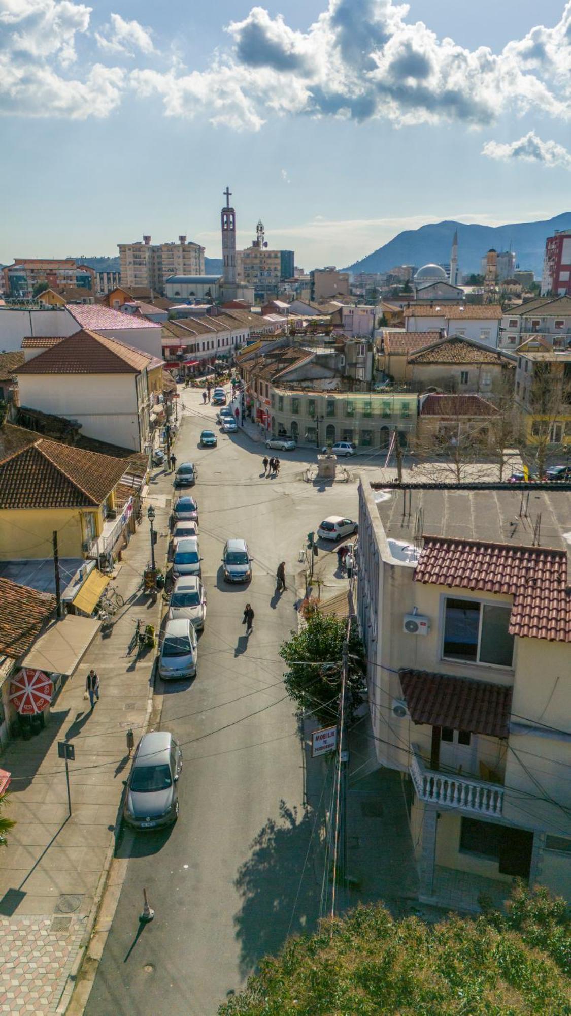 Golden Sleep Hostel Shkodra Kültér fotó